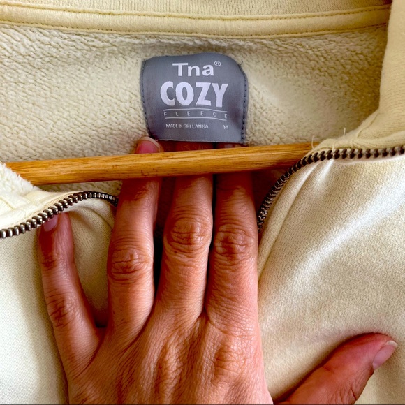 Yellow crop Aritzia 1/4 zip - Picture 2 of 4